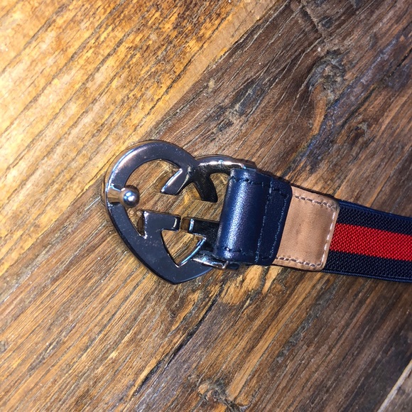 Children’s Gucci Heart Shaped Interlocking G Web Belt - Picture 3 of 5